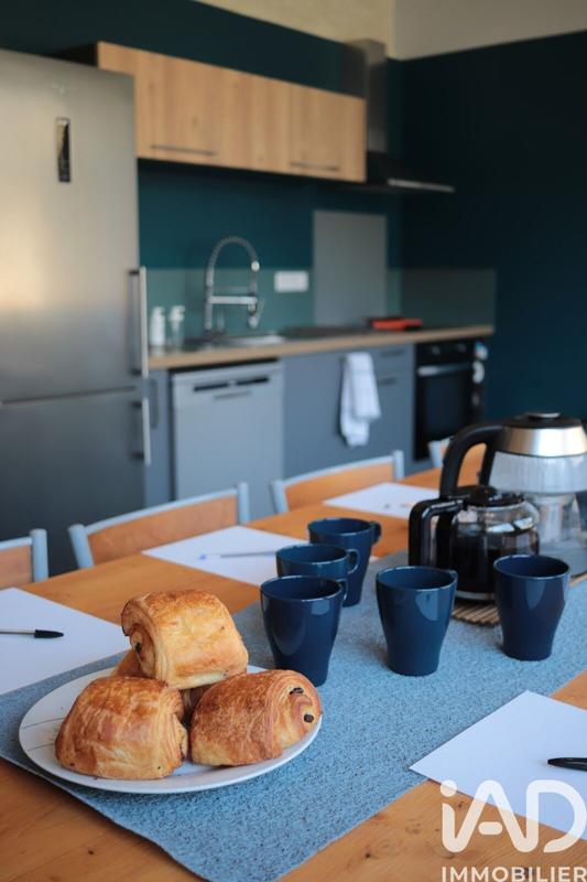 Maison - 213 m² - 10 pièces