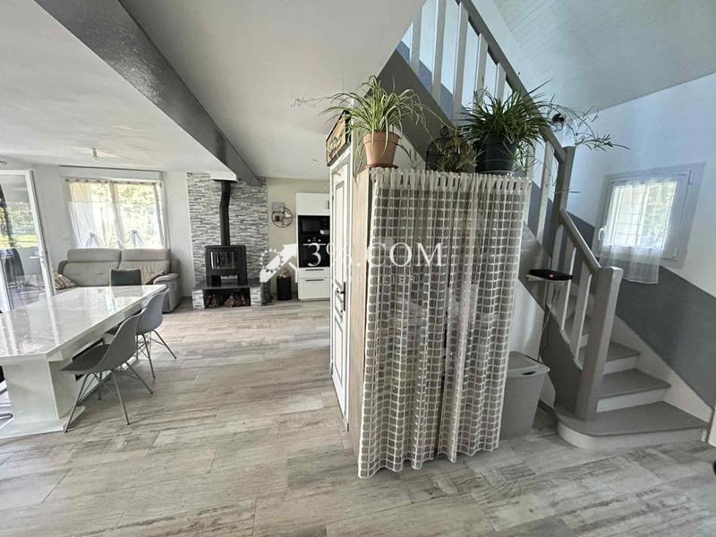 Maison - 128 m² - 7 pièces