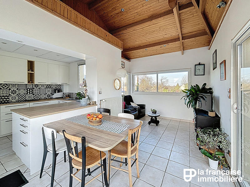 Maison - 121 m² - 5 pièces