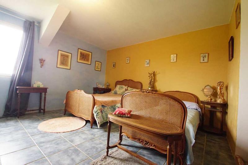 Viager - Ferme - 230 m² - 10 pièces