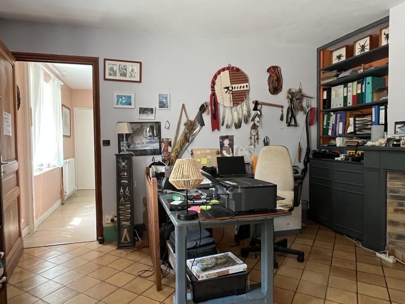 Maison traditionnelle - 264 m² - 10 pièces