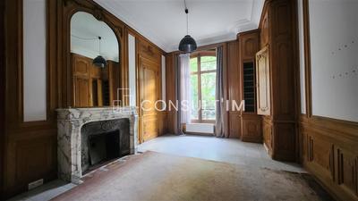 Local commercial - 377 m²