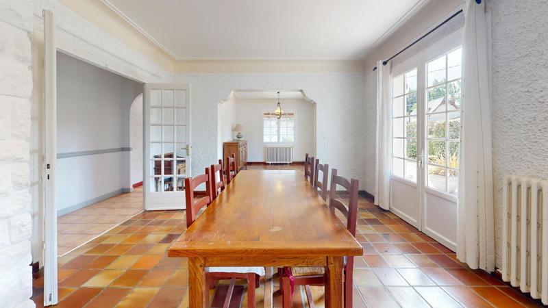 Maison - 198 m² - 7 pièces