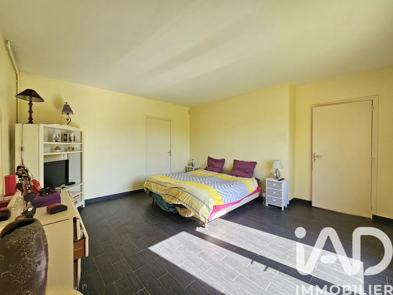 Maison - 260 m² - 7 pièces