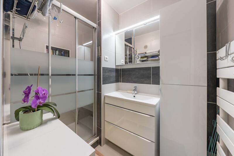 Appartement - 99 m² - 5 pièces