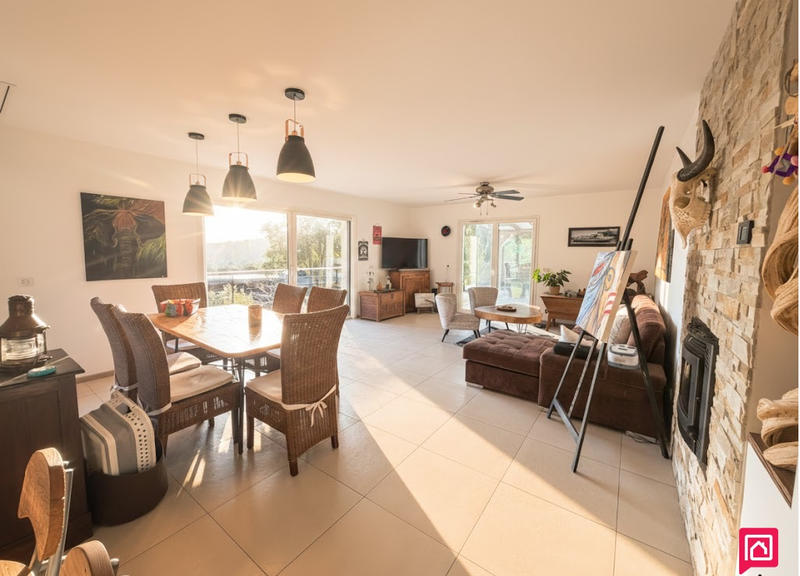 Maison - 165 m² - 6 pièces