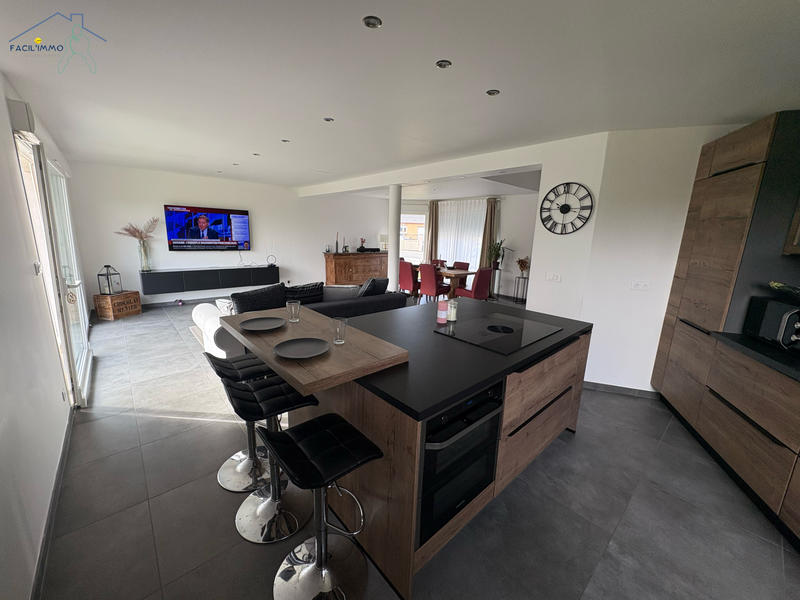 Maison - 121 m² - 5 pièces