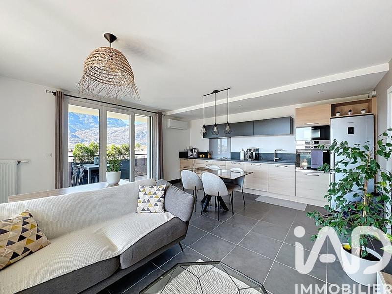 Appartement - 81 m² - 4 pièces