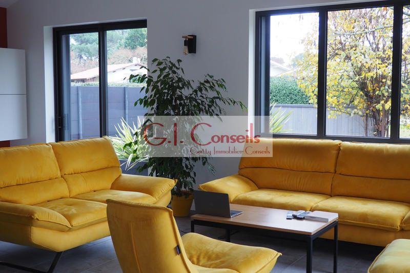 Maison - 165 m² - 7 pièces