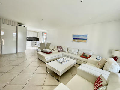 Appartement - 81 m² - 3 pièces