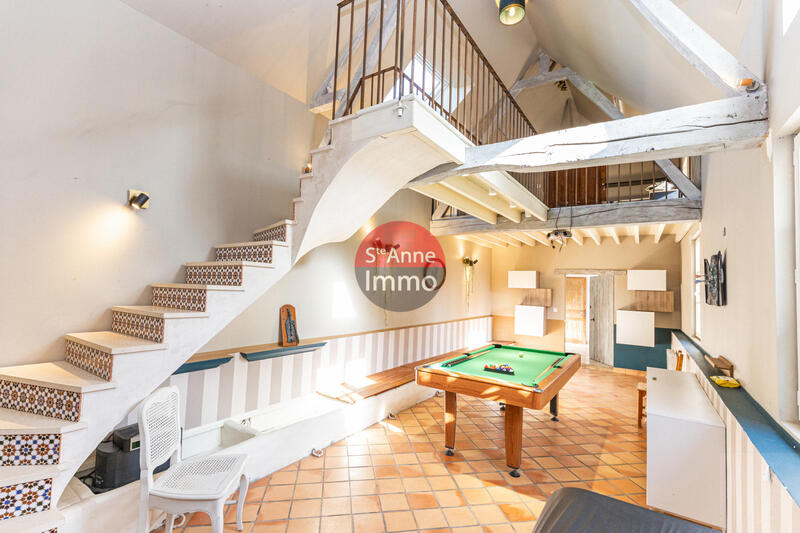 Maison - 200 m² - 5 pièces