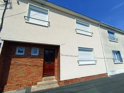 Maison - 89 m² - 5 pièces