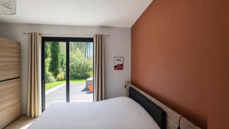 Maison - 330 m² - 8 pièces