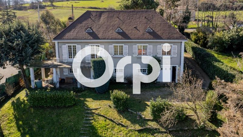 Maison - 140 m² - 5 pièces