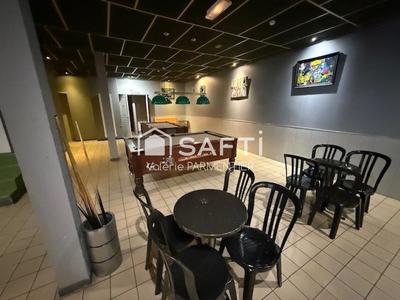 Local commercial - 909 m² - 20 pièces
