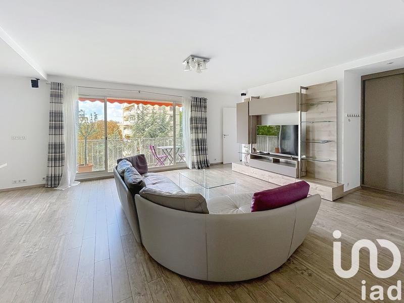 Appartement - 90 m² - 4 pièces