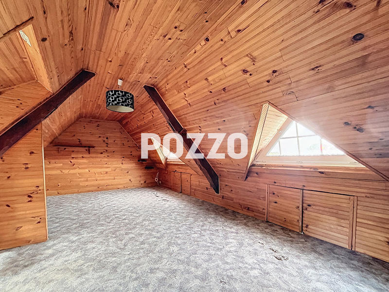 Maison - 176 m² - 8 pièces