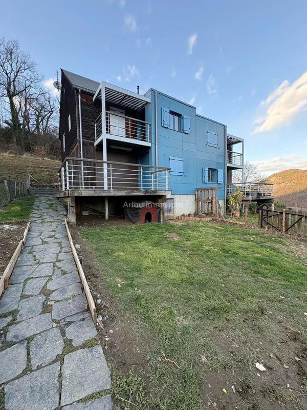 Maison - 111 m² - 4 pièces