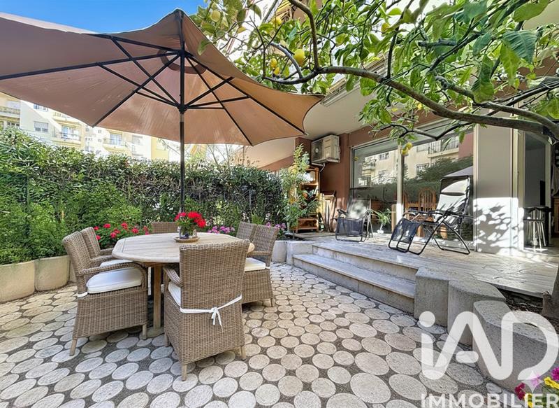 Appartement - 80 m² - 4 pièces