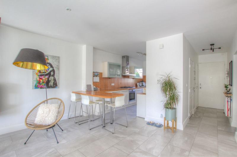 Maison contemporaine - 137 m² - 6 pièces