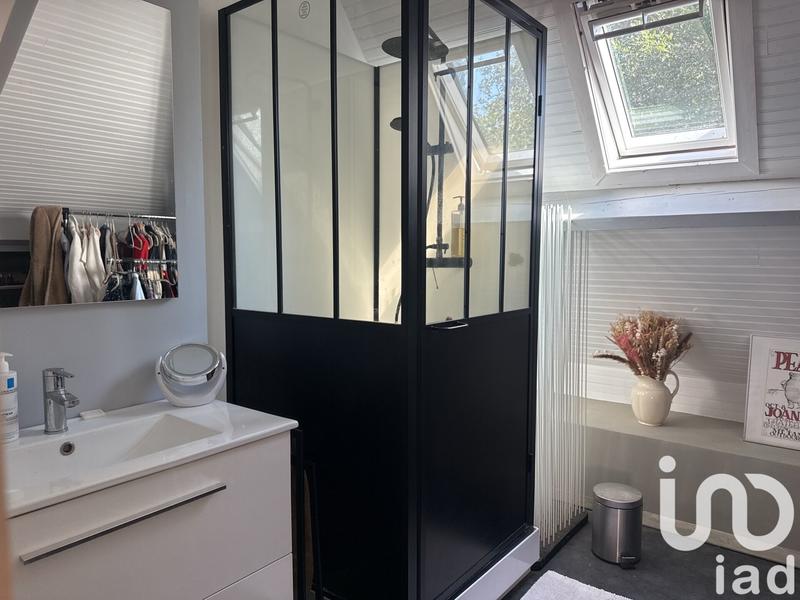 Maison - 300 m² - 8 pièces