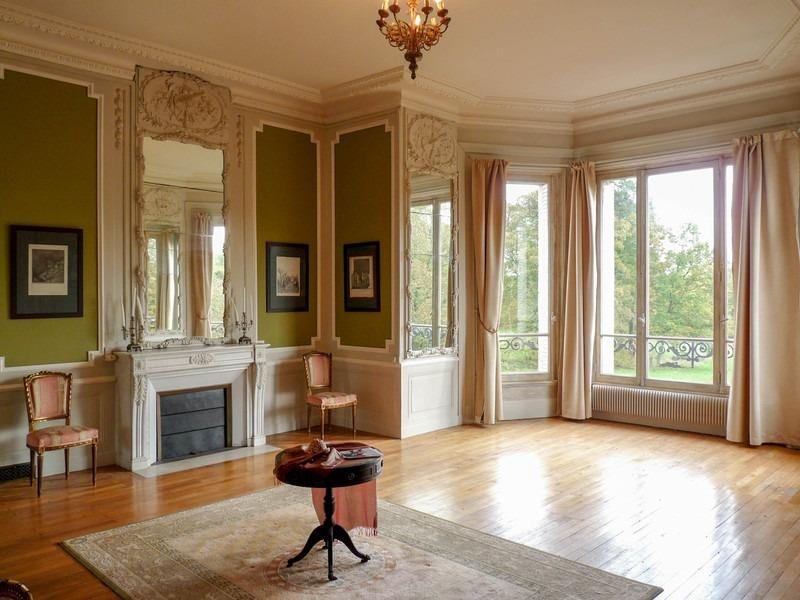 Manoir - 2 000 m² - 40 pièces