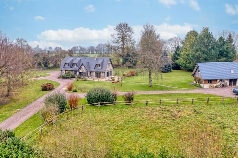 Maison - 200 m² - 7 pièces