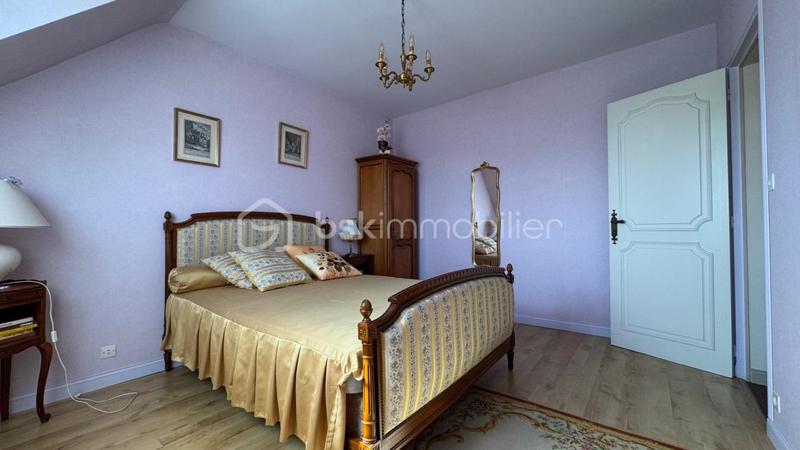 Maison traditionnelle - 136 m² - 8 pièces