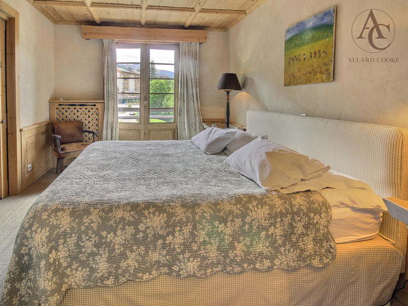 Appartement - 120 m² - 6 pièces