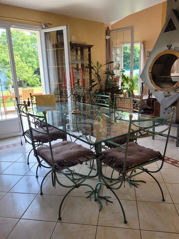 Maison - 250 m² - 8 pièces