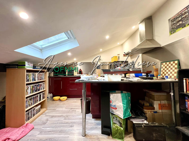 Immeuble - 81 m² - 4 pièces