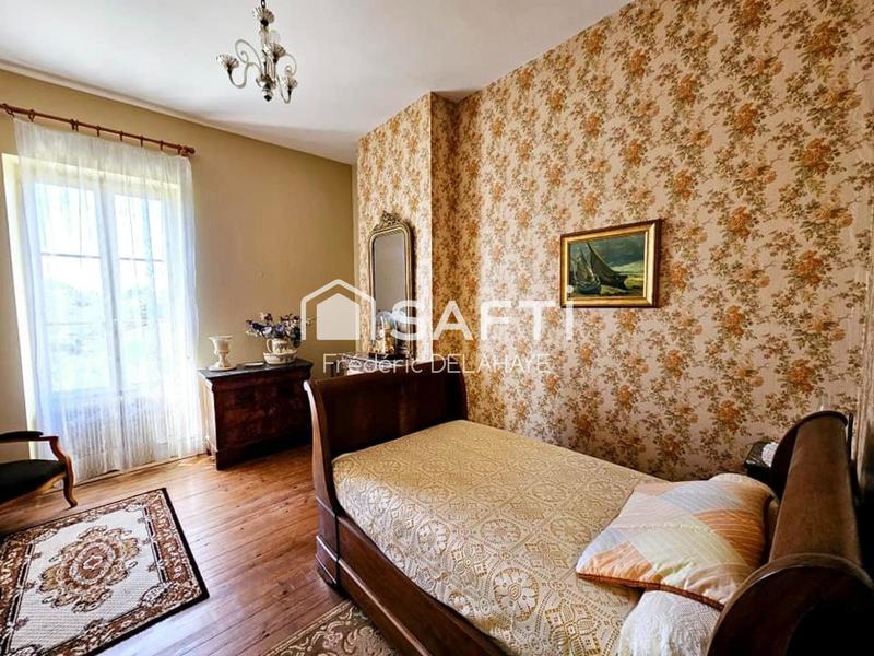 Maison - 198 m² - 6 pièces