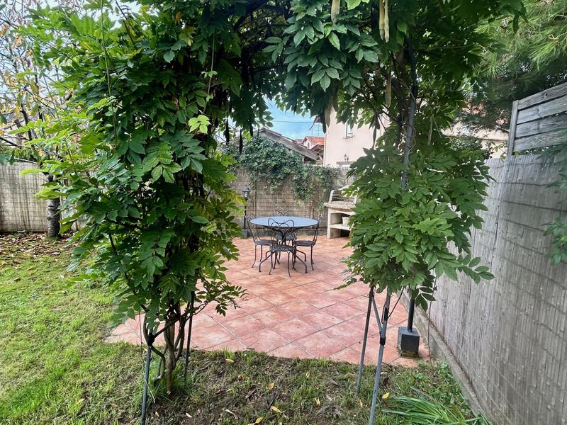 Maison traditionnelle - 109 m² - 6 pièces