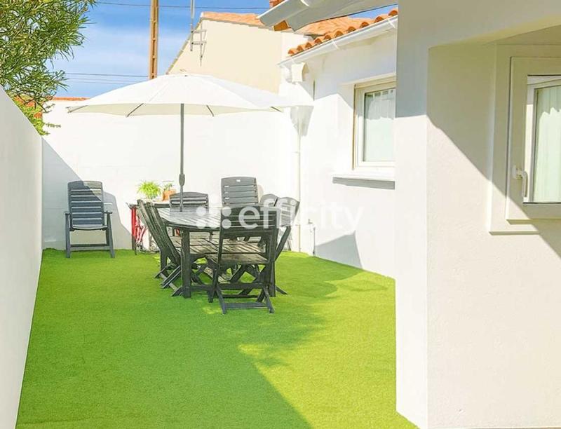 Maison traditionnelle - 81 m² - 4 pièces