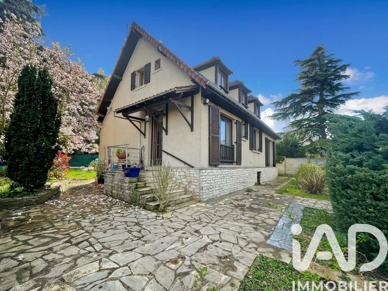 Maison - 113 m² - 6 pièces