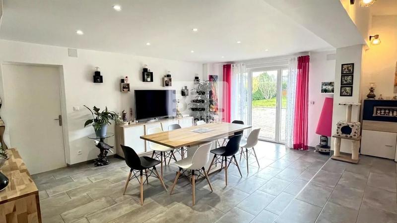 Maison - 171 m² - 6 pièces