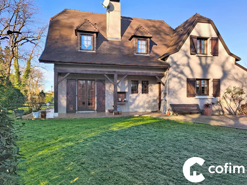 Maison - 209 m² - 8 pièces