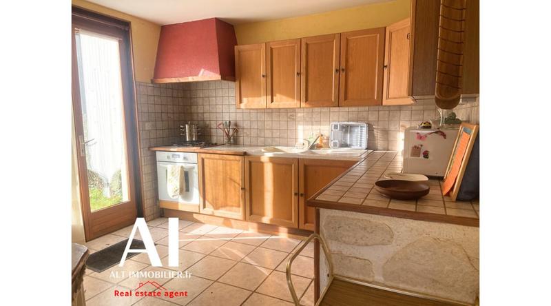 Maison traditionnelle - 95 m² - 4 pièces