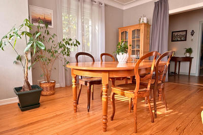 Maison - 234 m² - 10 pièces