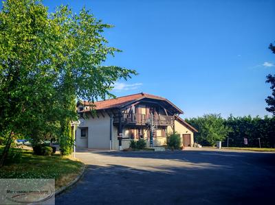 Maison - 197 m² - 7 pièces