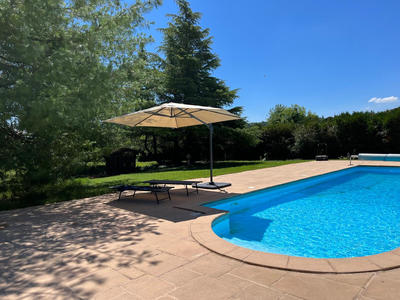 Villa - 240 m² - 8 pièces