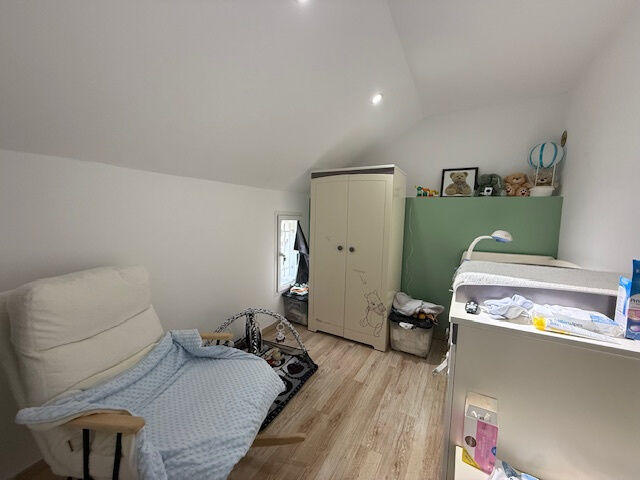 Maison - 127 m² - 9 pièces