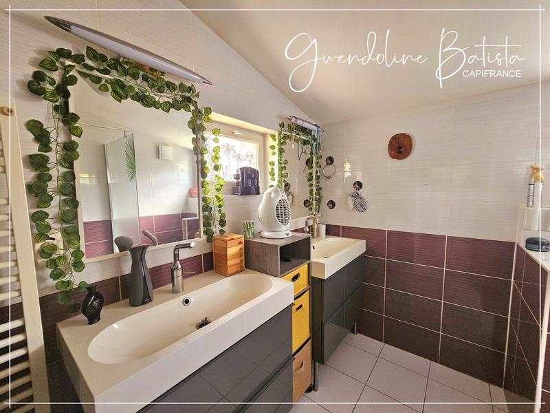 Maison en pierre - 300 m² - 7 pièces