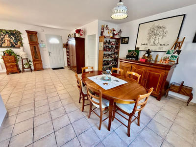 Villa - 137 m² - 4 pièces