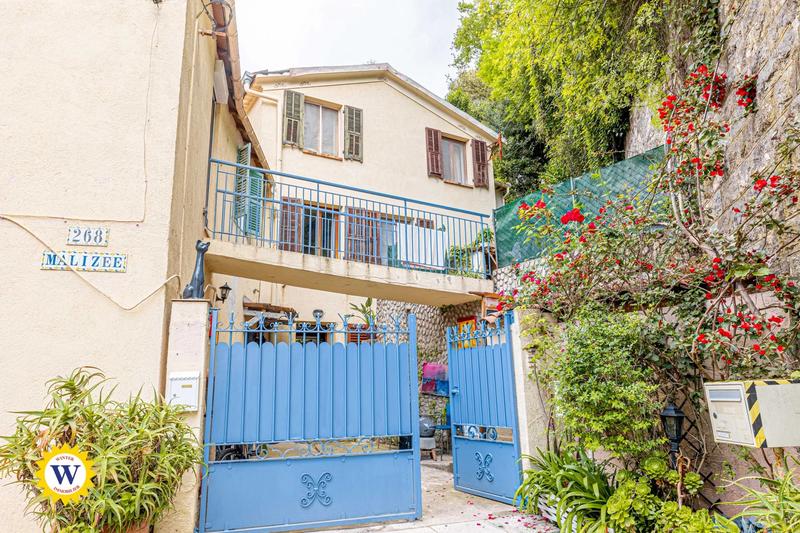 Maison - 104 m² - 5 pièces