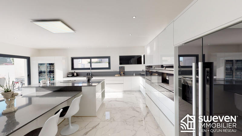 Villa - 250 m² - 7 pièces