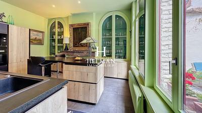 Maison - 231 m² - 8 pièces