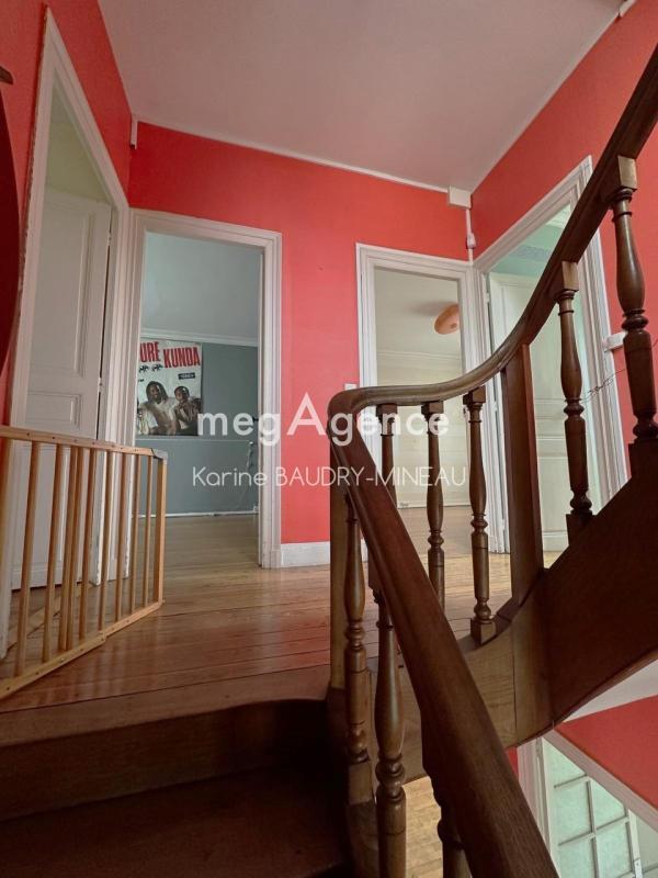 Maison - 167 m² - 9 pièces