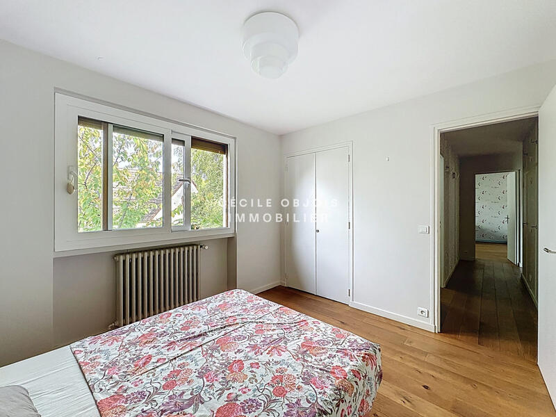 Maison - 122 m² - 6 pièces