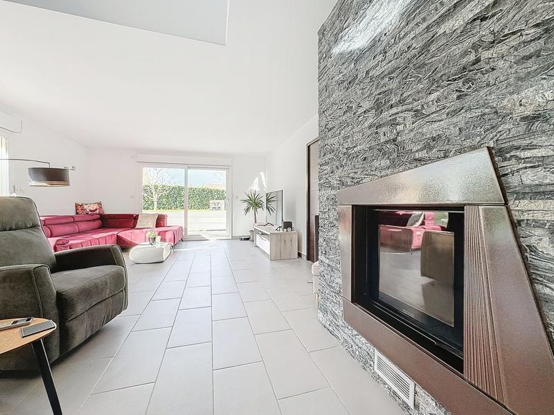 Maison - 284 m² - 7 pièces